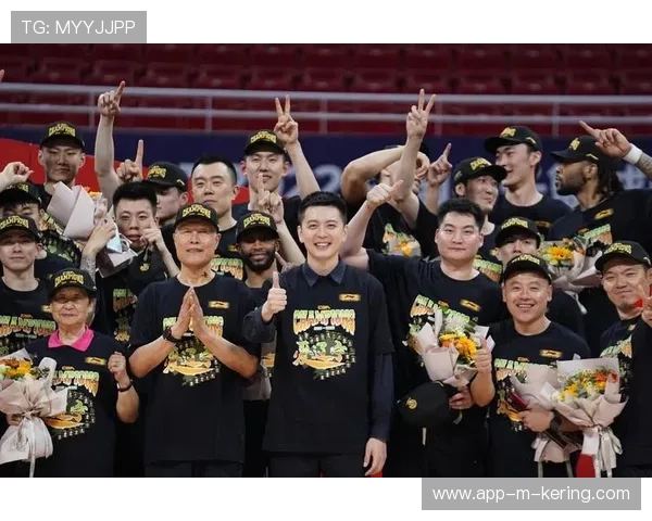 CBA球队集体南下拉练 适应高温训练挑战，cba下面的联赛