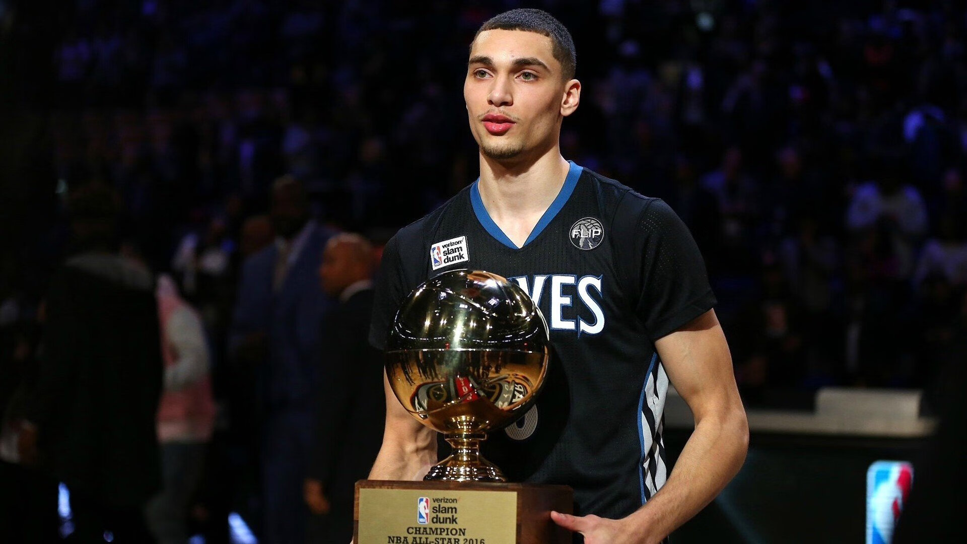 LOL精彩操作引爆全网,英雄联盟精彩操作集锦是怎么弄得